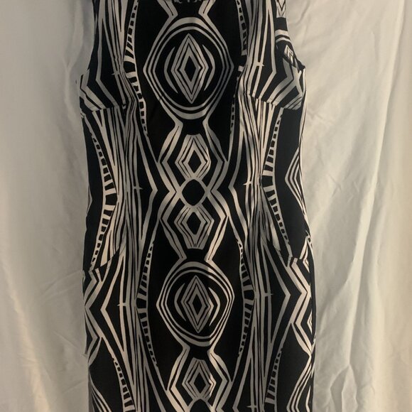 Evan Picone Dresses & Skirts - Evan Picone sleeveless black and white dress